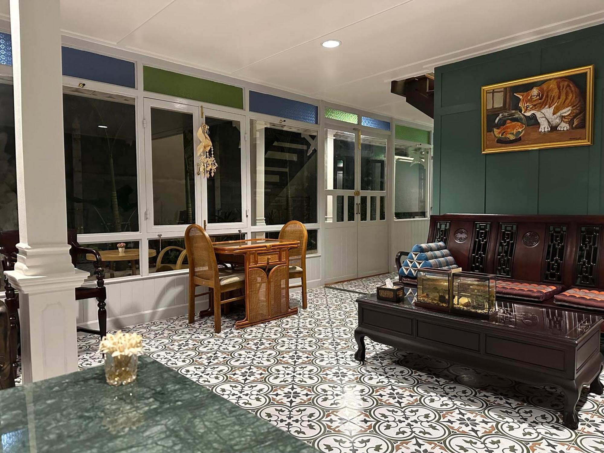 Hotel Baan Debtida Bangkok Esterno foto